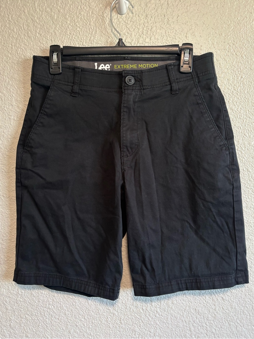 Lee Extreme Motion Flat Front Black Shorts Men’s Size 30